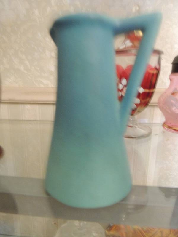 lot 38 image: Hand painted flower vase with lid pink milk jug