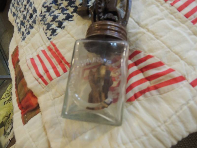 lot 95 image: Daisy butter churn mini Salesman Sample