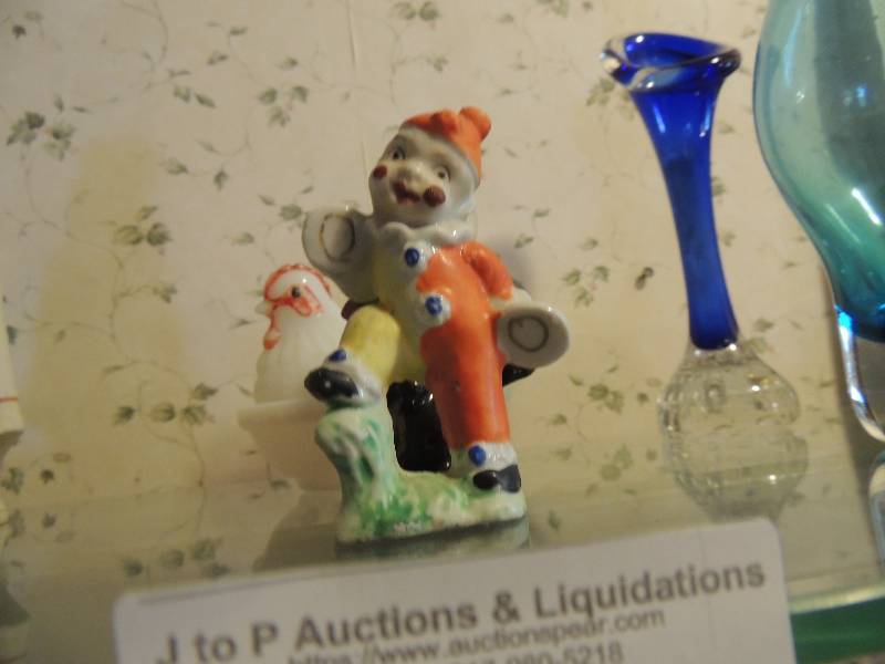 lot 112 image: Japanese pig, clown, rooster butter dish