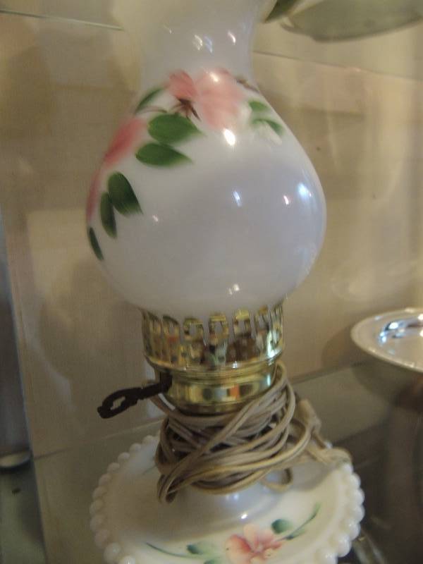 lot 129 image: Vintage Electric Oil lamps