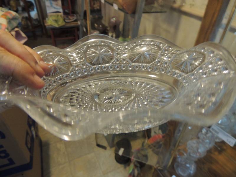lot 141 image: Crystal fruit bowl candy dish with plate