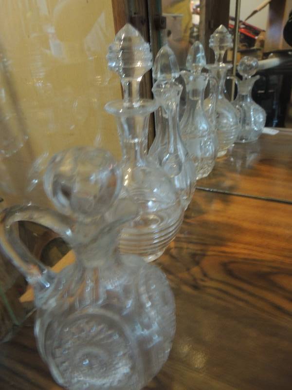 lot 146 image: 3 crystal curets2 small decanters
