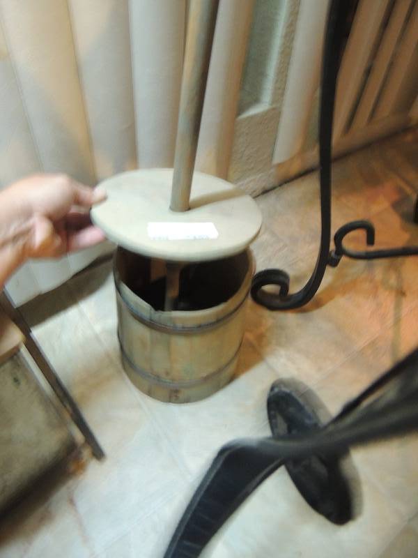 lot 153 image: 12 butter churn