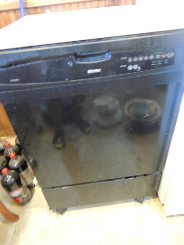 lot 170 image: Working Kenmore dishwasher portable contains manual