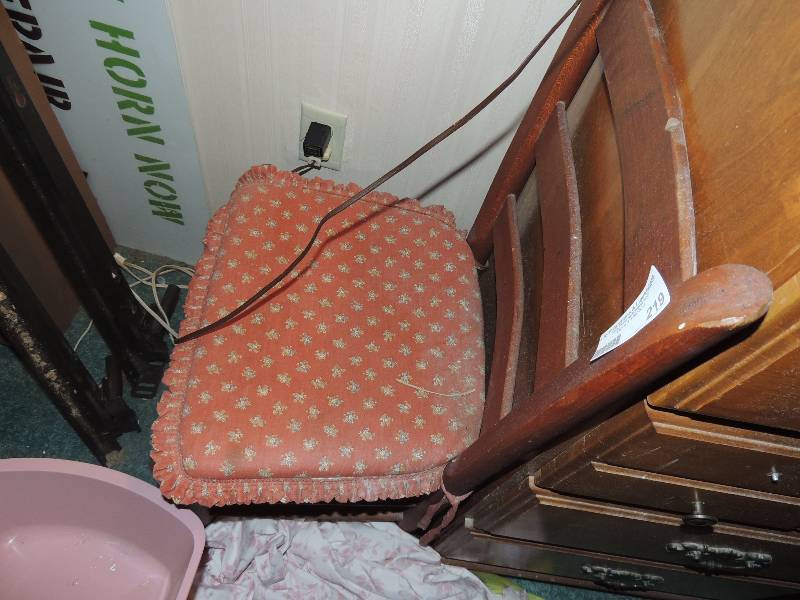 lot 219 image: Wooden ladder-back red cushion chair