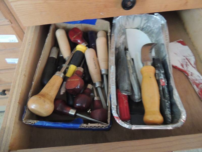 lot 234 image: Roleson chisels and scrappers