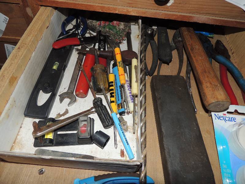 lot 236 image: Nexcare tape hammers, plyers and more