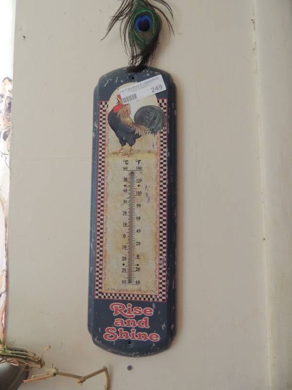 lot 249 image: Rise and Shine Rooster THERMOMETER