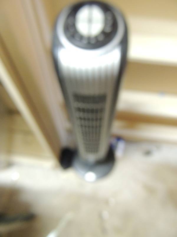 lot 273 image: Holmes standing fan