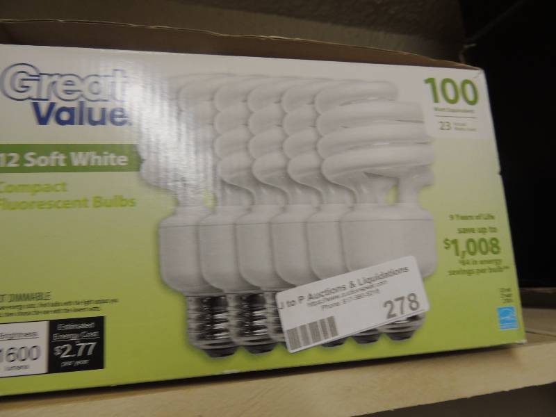 lot 278 image: Box of 100 watt light bulbs