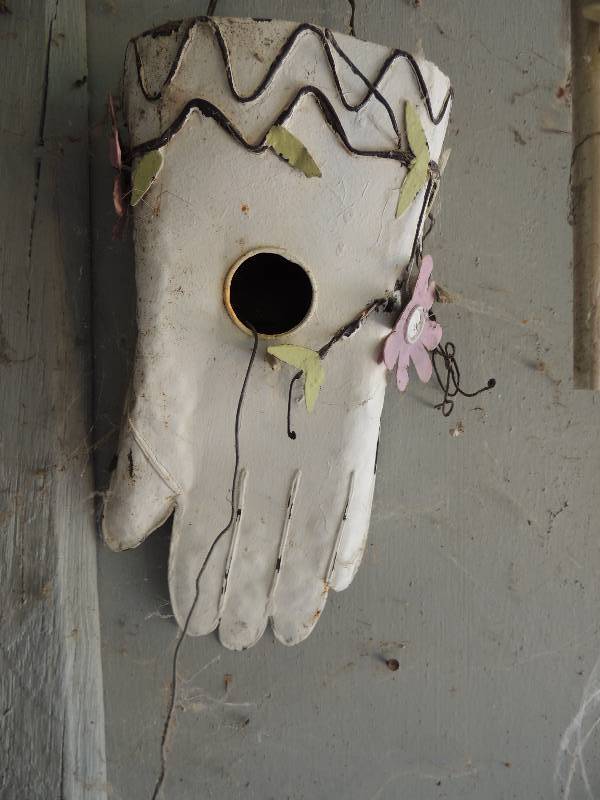 lot 291 image: Outside thermometer horseshoes hand flower pot