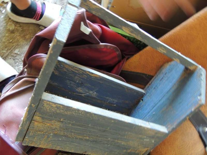 lot 342 image: Wooden tool box  and 3 suitcases