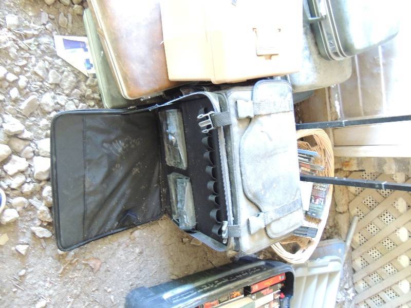 lot 345 image: handled roller suit case