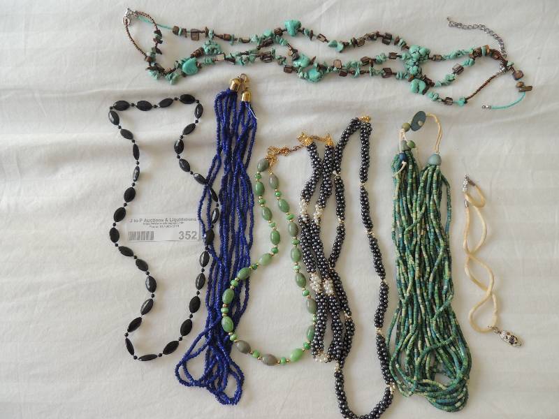 lot 352 image: Jewelry- 8 pieces Turquois and blue necklaces