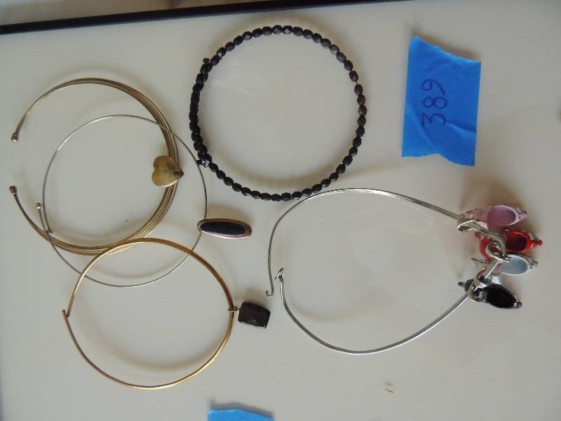 lot 389 image: 5 pieces circle necklaces- 4 different mix and match bejeweled shoes and more