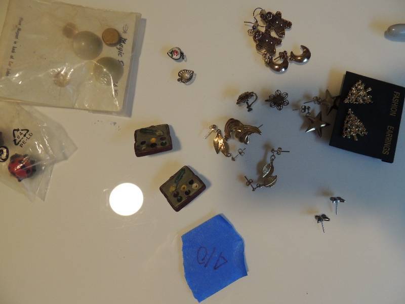 lot 410 image: 10 pair earrings 2 drops and 2 magic earring sets