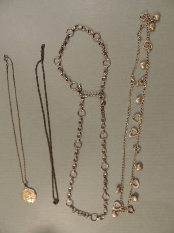 lot 431 image: 4 NECKLACES