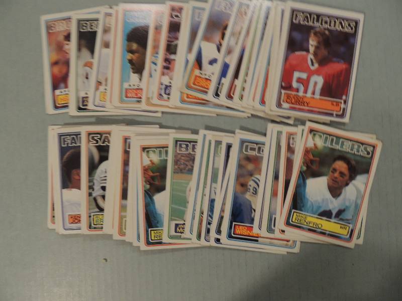 lot 445 image: TOPPS 1983 NFL CARDS - 70 PLUS CARDS