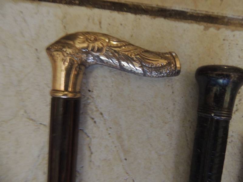 lot 102 image: 4 handmade walking sticks