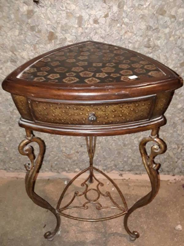 lot 39 image: WROUGHT IRON AND WOOD TABLE WITH DRAWER