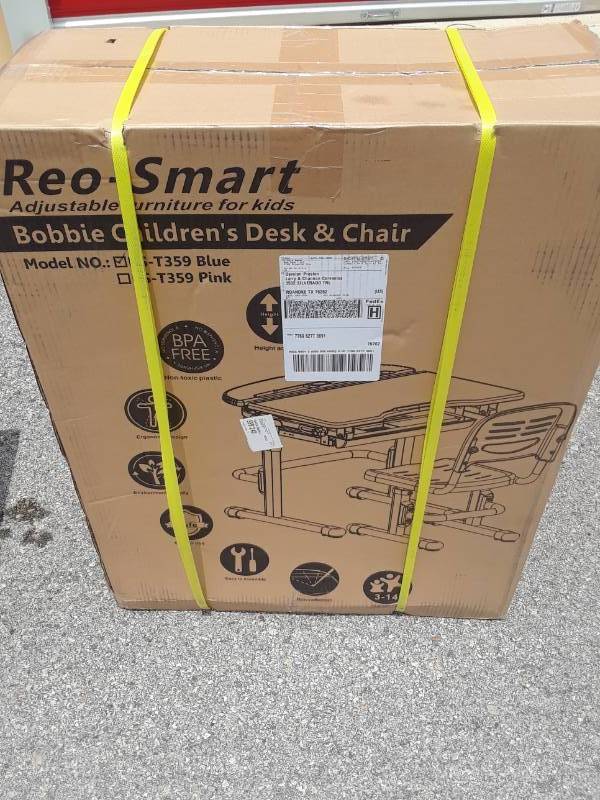 lot 76 image: NEW IN BOX REO CHILDS DESK CHAIR SET