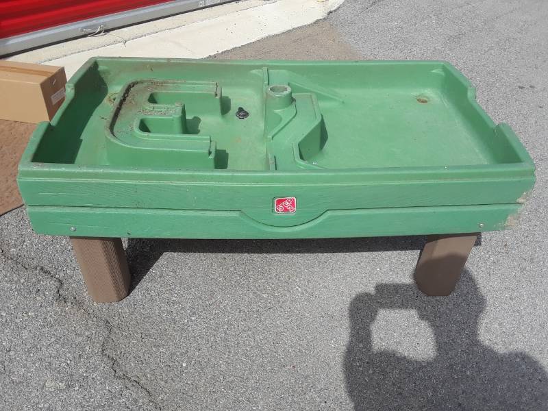 lot 93 image: 1ST STEP SANDBOX PLAY TABLE