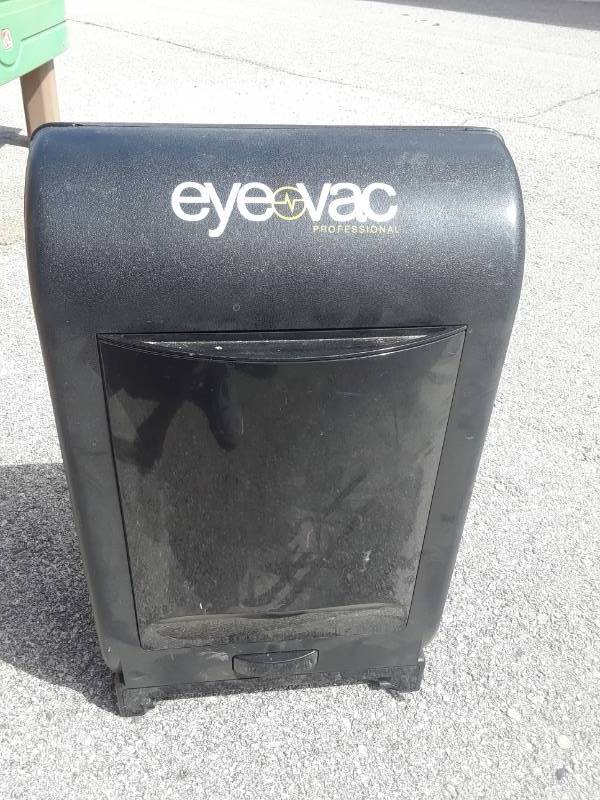 lot 94 image: EYE MAX VACUUM