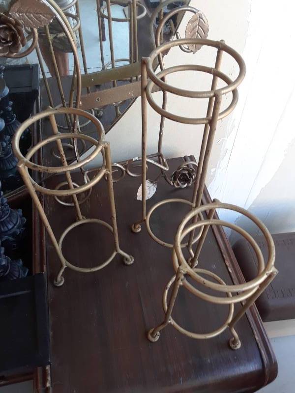 lot 91 image: METAL CANDLE HOLDERS