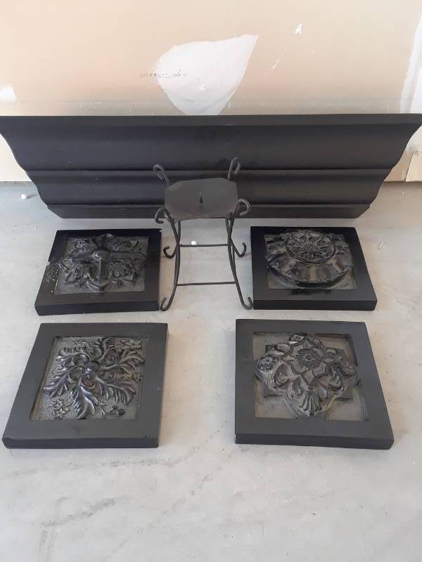 lot 80 image: WALL DECOR LOT INCLUDES WALL SHELF AND 4 PLAQUES