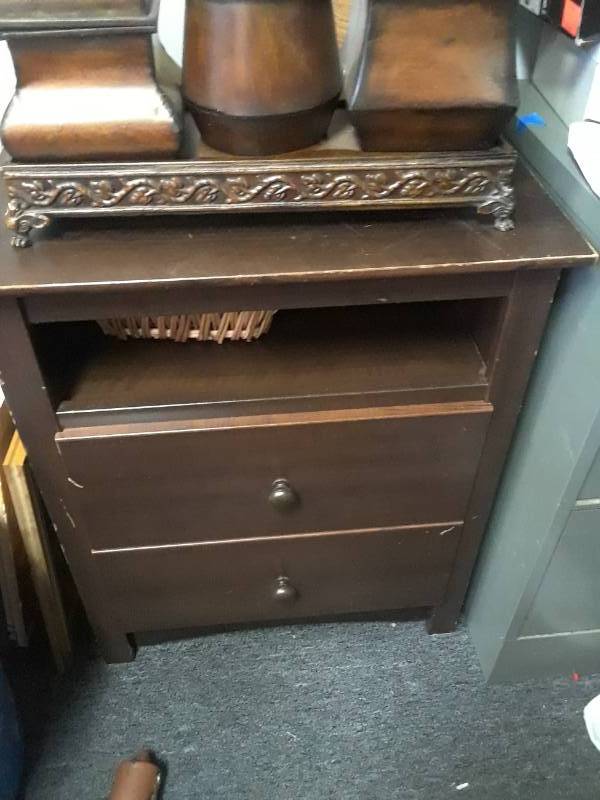lot 85 image: 2 DRAWER END TABLE