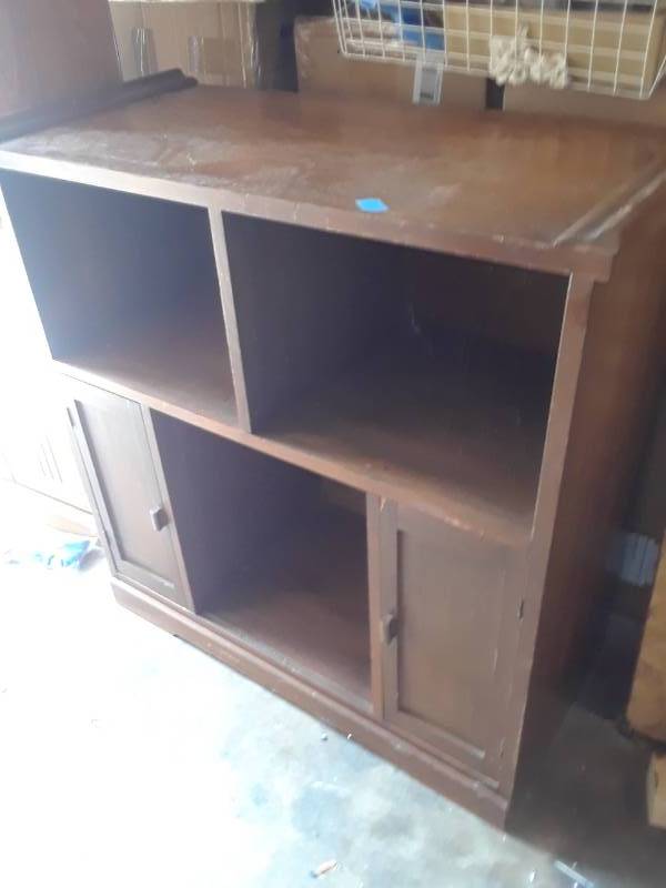 lot 106 image: WOOD MEDIA CABINET