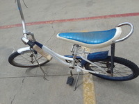 lot 116 image: VINTAGE KMART ALL-PRO GIRLS BIKE WITH BANANA SEAT