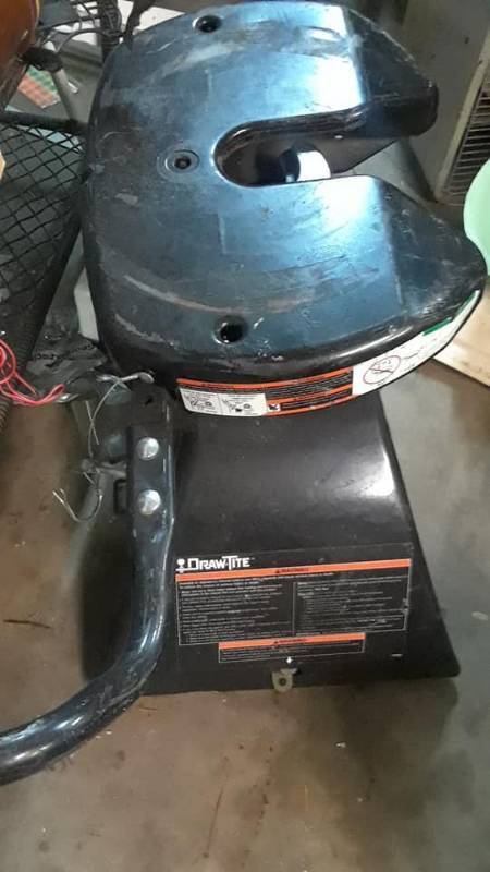 lot 113 image: DRAW-TITE 5TH WHEEL HITCH