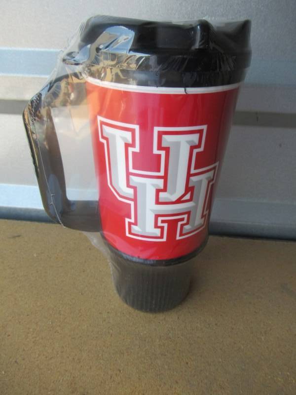 lot 36 image: WHIRLEY TRAVEL MUGS
