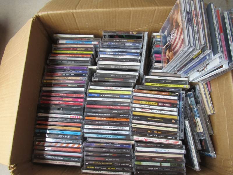 lot 55 image: CDS