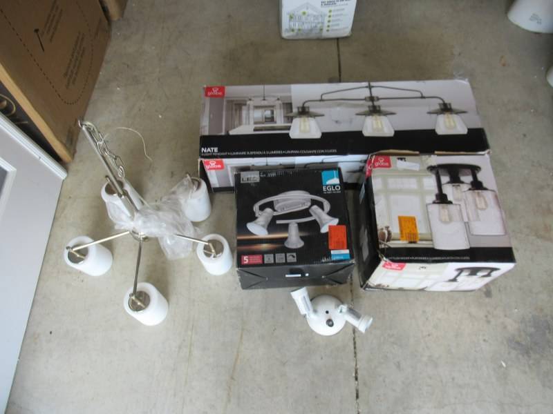 lot 63 image: LIGHTING
