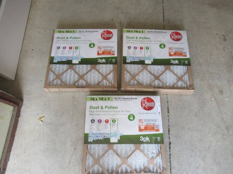 lot 68 image: RHEEM AIR FILTERS