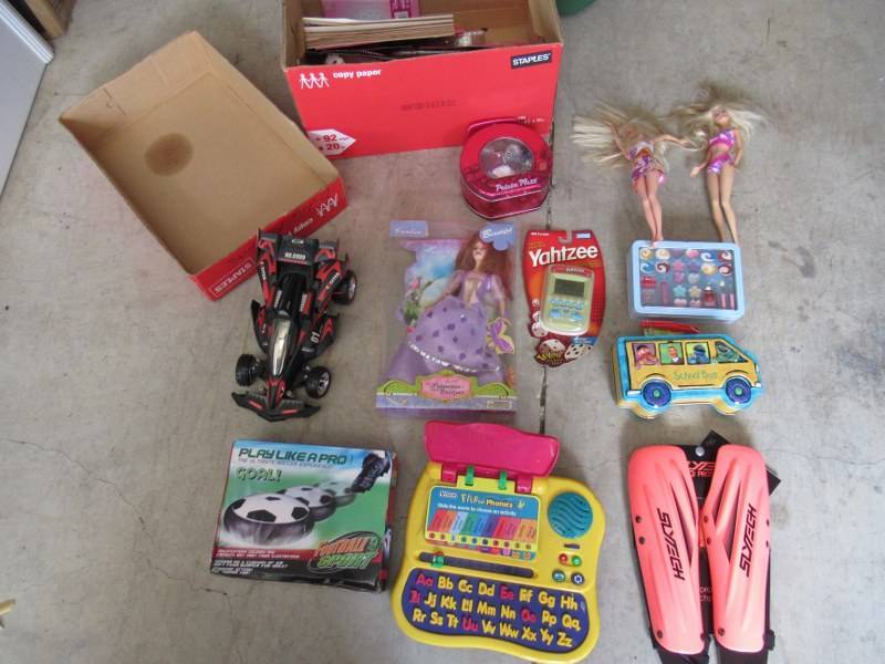lot 69 image: TOYS