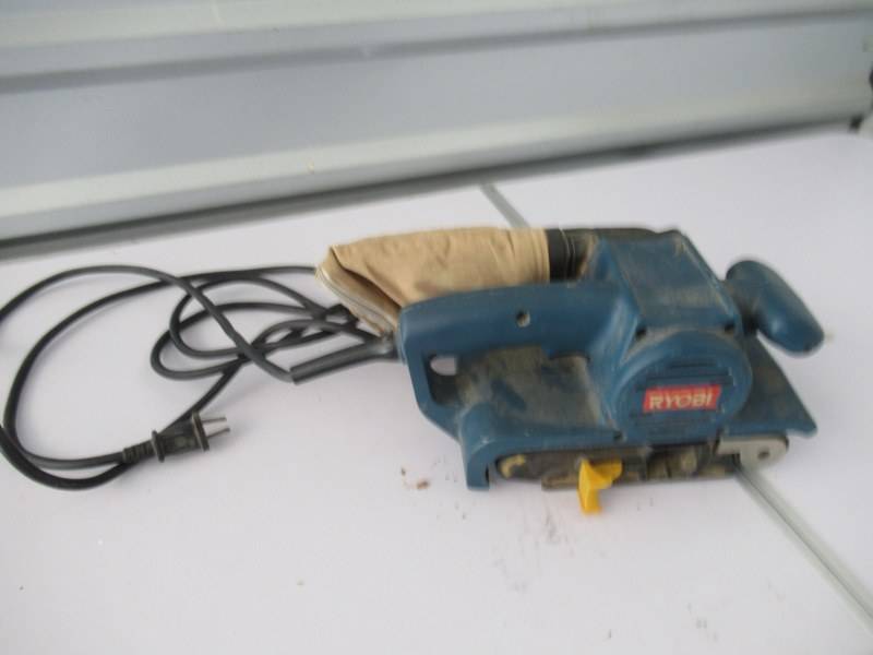 lot 112 image: RYOBI BELT SANDER