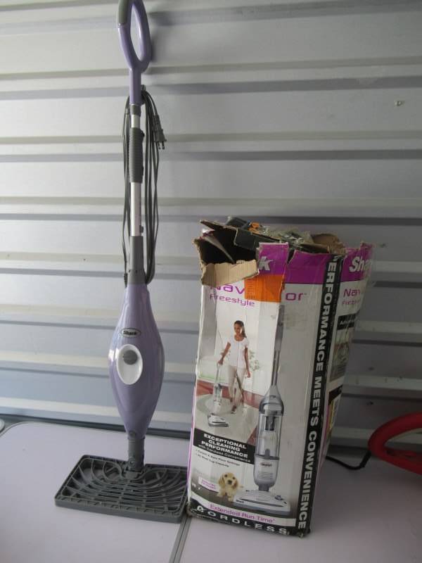 lot 117 image: HOUSEHOLD