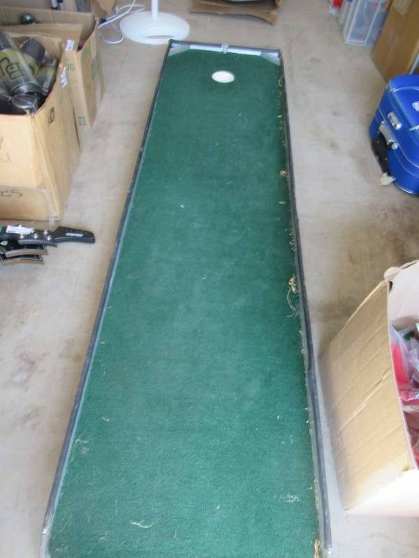 lot 138 image: SPORTING GOODS