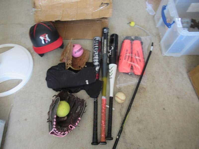 lot 141 image: SPORTING GOODS