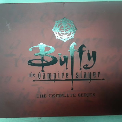lot 4 image: BUFFY THE VAMPIRE SLAYER COMPLETE SERIES