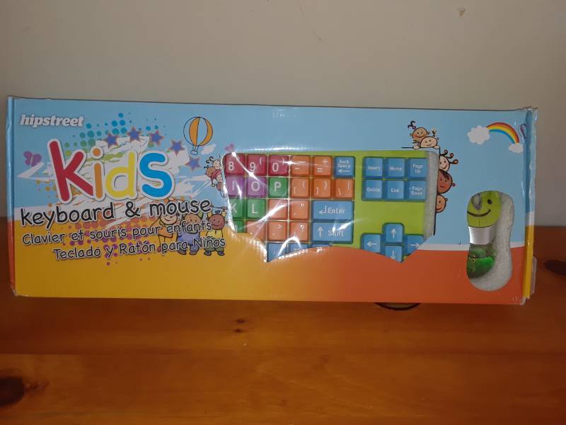 lot 21 image: KIDS HIPSTREET KEYBOARD