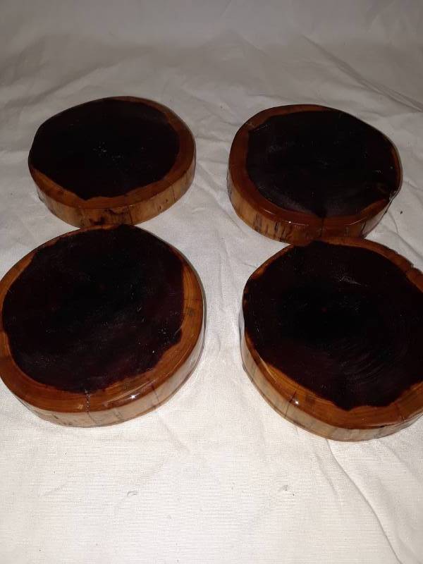 lot 43 image: 4 WOOD COASTERS