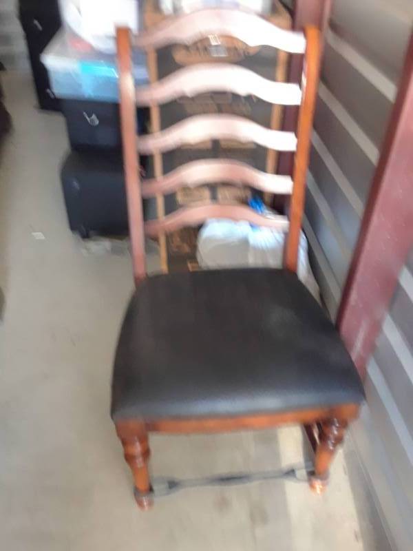 lot 19 image: WOOD AND LEATHER DINING CHAIR