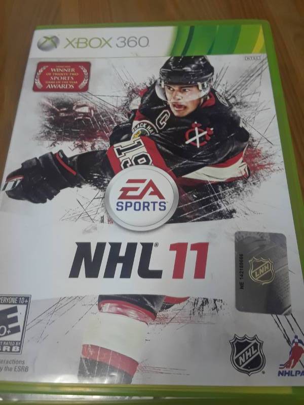 lot 104 image: NHL TWO GAME X-BOX LOT