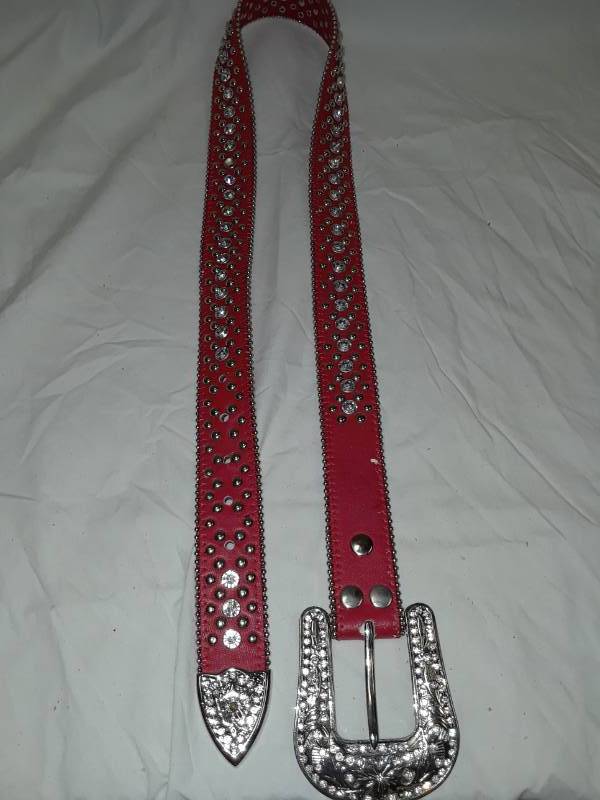 lot 49 image: RED BLING BLING BELT 45