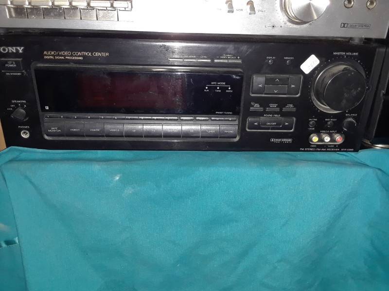 lot 99 image: SONY STEREO SURROUND SOUND RECEIVER