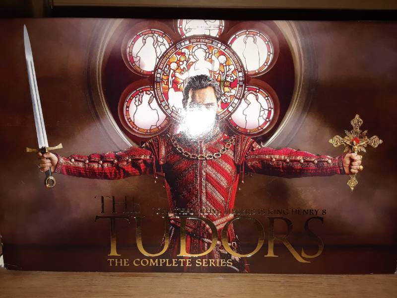 lot 78 image: TUDORS THE COMPLETE SERIES